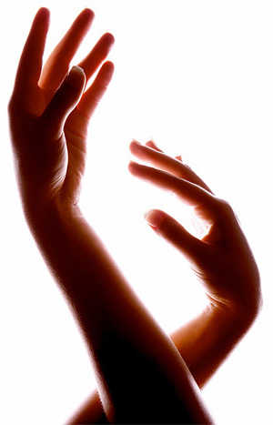 hands_compel