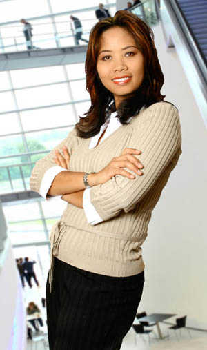 philipino_hawaiian_business_woman218192230_std300131053_std