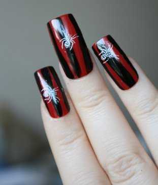 manicure-halloween-rojo manicure-halloween-rojo
