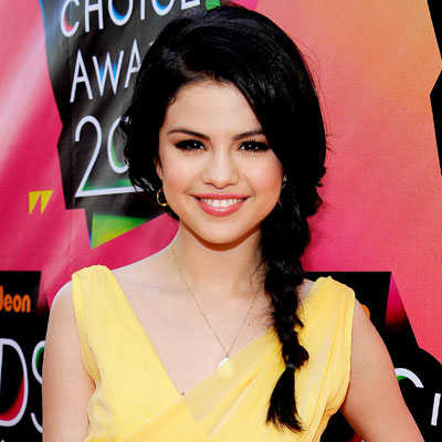 Selena-Gomez-cejas