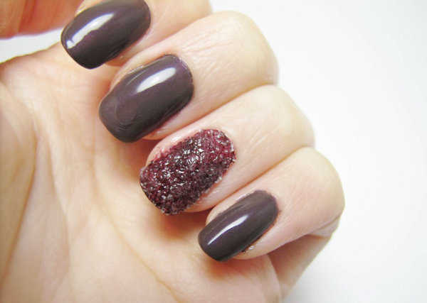 Puedes intercarlar las uñas con sal
